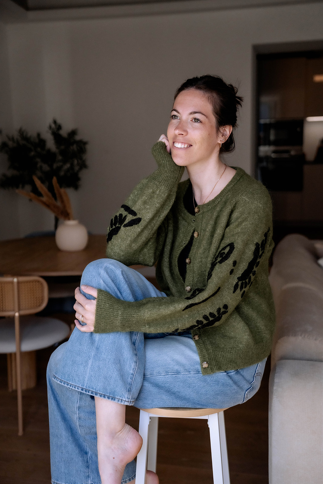 Marie Murer arbeitet am Laptop, Mentoring-Stimmung